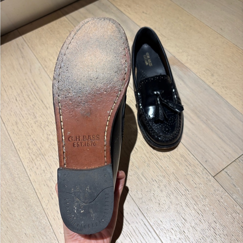 G.H. Bass & Co. Black Leather Tassel Loafers - Picture 4 of 4
